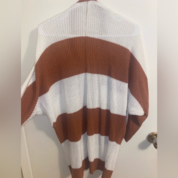 Size small long sleeve striped cardigan - Picture 4 of 5